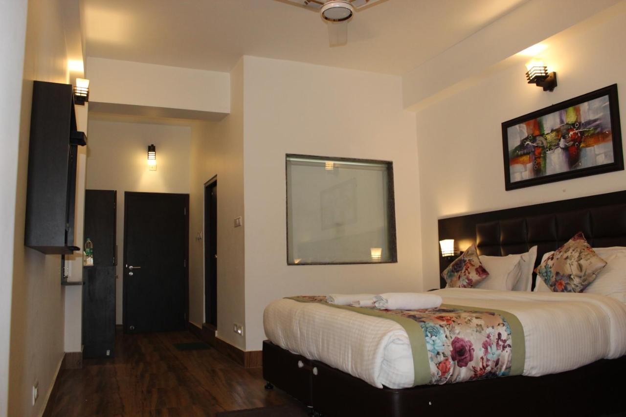The Leenor Regency Gangtok Exterior photo