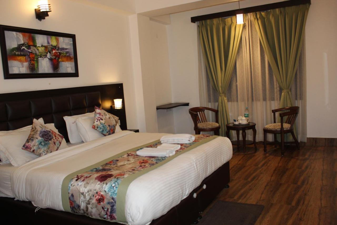 The Leenor Regency Gangtok Exterior photo