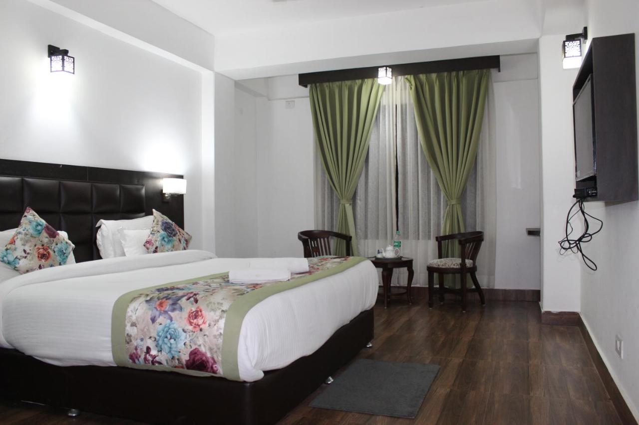 The Leenor Regency Gangtok Exterior photo